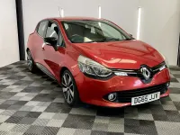 Used Renault Clio Dynamique 90 HP (66 kW) 2015 Red Hatchback