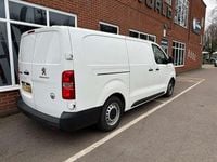 Used Peugeot e-Expert 100 kW (136 HP) 2021 White Van