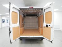 Used Vauxhall Movano 140 HP (102 kW) 2022 White