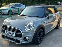 Begagnad Mini Cooper Cabriolet 2018 Grå Cab