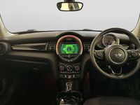 Usado Mini Cooper Classic 136 HP (100 kW) 2019 Cinzento Citadino