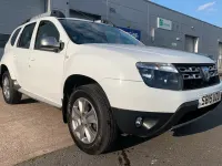 Used Dacia Duster Lauréate 110 HP (80 kW) 2015 White SUV