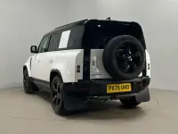 Used Land Rover Defender SE Dynamic 245 HP (180 kW) 2025 White SUV