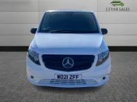 Begagnad Mercedes Vito Progressive 140 HK (102 kW) 2021 Vit Van