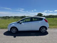 Used Ford Fiesta Zetec 2012 White Hatchback
