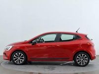 Używany Renault Clio V Evolution 145 KM (106 kW) 2023 Czerwony Hatchback