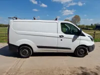 Used Ford Transit Custom 105 HP (77 kW) 2017 White Van