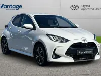 Used Toyota Yaris Design 113 HP (83 kW) 2024 White Hatchback