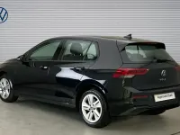 Second-hand VW Golf VIII Life 150 CP (110 kW) 2023 Negru Hatchback