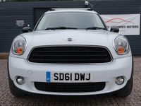 Used Mini ONE 98 HP (72 kW) 2011 White Hatchback