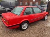 Used BMW 320 129 HP (94 kW) 1991 Red Sedan