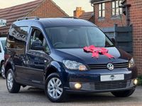 Usado VW Caddy Life 102 HP (75 kW) 2012 Azul Monovolume