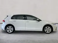 Używany VW Golf VIII S 150 KM (110 kW) 2022 Biały Hatchback