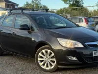Begagnad Vauxhall Astra Active 2012 Svart Halvkombi