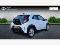Used Toyota Aygo X PURE 72 HP (52 kW) 2023 White SUV