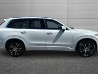 Used Volvo XC90 Momentum 250 HP (183 kW) 2020 Ice white SUV