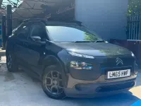 Used Citroën C4 Cactus Feel 100 HP (73 kW) 2015 Black Hatchback