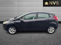 Usado Ford Fiesta Zetec 2016 Negro Utilitario