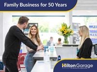 Used BMW 218 Comfort Edition 2015 Red Hatchback