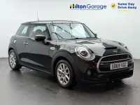 Begagnad Mini Cooper S Classic 2020 Svart Halvkombi