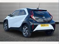 Used Toyota Aygo X 72 HP (52 kW) 2024 White SUV