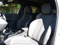 Second-hand Peugeot e-2008 GT 98 kW (134 CP) 2024 Alb SUV