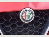 Begagnad Alfa Romeo Giulia Lusso 187 HK (137 kW) 2021 Röd Sedan