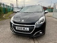 Gebraucht Peugeot 208 Signature Sky 2019 Schwarz Kleinwagen