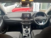 Used Hyundai i30 SE 117 HP (86 kW) 2023 White Hatchback
