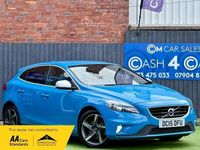 Used Volvo V40 R-Design 122 HP (89 kW) 2015 Blue Hatchback