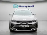 Usado Kia Stonic GT-Line 101 HP (74 kW) 2023 Cinzento SUV