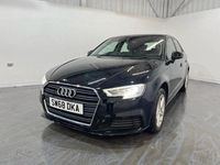 Używany Audi A3 Comfort 116 KM (85 kW) 2018 Czarny Sedan/Limuzyna