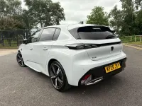 Used Peugeot 308 GT 134 HP (98 kW) 2025 White Hatchback