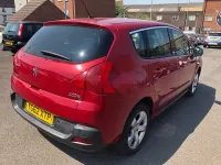 Used Peugeot 3008 Active 112 HP (82 kW) 2012 Red metallic Estate