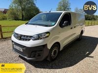 Second-hand Vauxhall Vivaro S 2023 Alb Monovolum