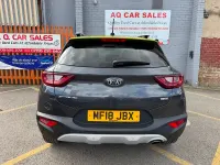 Usado Kia Stonic First Edition 118 CV (86 kW) 2018 Gris SUV
