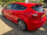 Used Ford Focus Zetec 2014 Red Hatchback