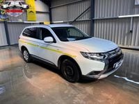 Used Mitsubishi Outlander 150 HP (110 kW) 2016 White SUV