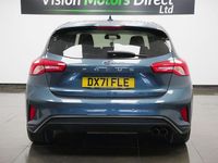 Begagnad Ford Focus ST-Line 2022 Blå Halvkombi