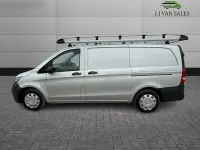 Usado Mercedes Vito 2017 Prateado Van