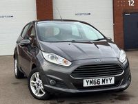 Begagnad Ford Fiesta Zetec 2016 Grå Halvkombi