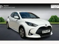 Used Toyota Yaris 114 HP (83 kW) 2025 White Hatchback