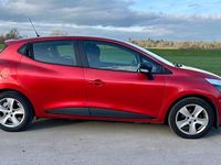 Used Renault Clio IV Play 75 HP (55 kW) 2015 Red Hatchback