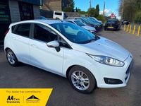 Used Ford Fiesta Zetec 75 HP (55 kW) 2016 White