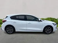 Used Ford Focus ST-Line 125 HP (91 kW) 2024 White Hatchback