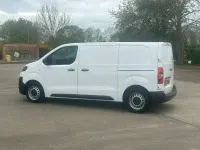 Used Vauxhall Vivaro 100 HP (73 kW) 2022 White MPV