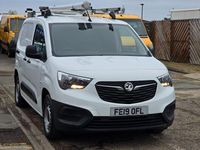 Used Vauxhall Combo Edition 100 HP (73 kW) 2019 White Van