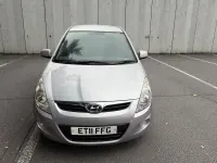 Used Hyundai i20 Comfort 99 HP (72 kW) 2011 Silver Hatchback