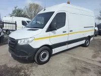 Begagnad Mercedes Sprinter Progressive 2022 Vit Van