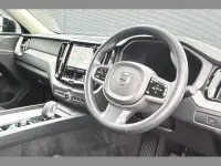 Used Volvo XC60 Plus 194 HP (142 kW) 2022 Blue SUV